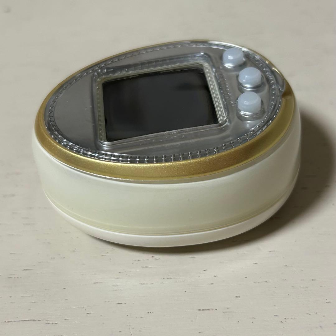 たまごっち 4Uフォーユー ホワイト TAMAGOTCHI - メルカリ