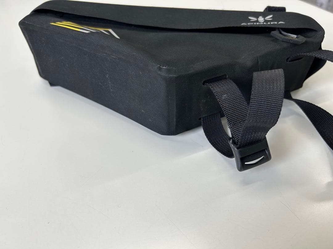 APIDURA フレームバック RACING FRAME PACK 2.4L