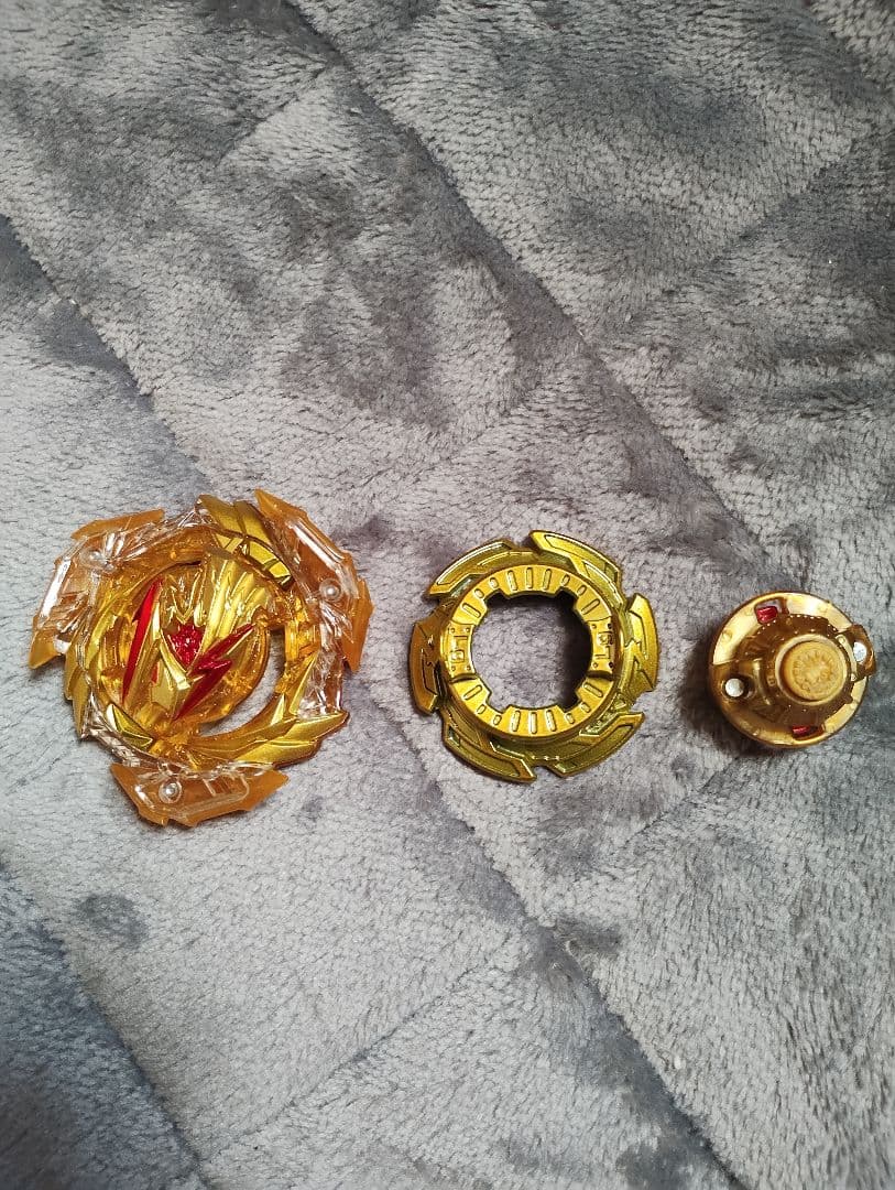 ベイブレードバースト　アルティメットヴァルキリー　ゴールド ベイブレードバースト TAKARA TOMY (タカラトミー) / アルティメット