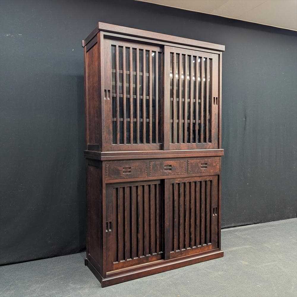 美品　和光　樺 カバ材　水屋箪笥　食器棚　キャビネット　格子　引戸　蟻組　焼印 チェリー無垢材の水屋箪笥（格子引き戸の食器棚）・C-335 家具工房クラポ