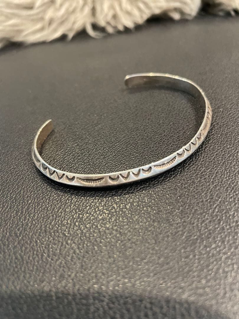 RAY ADAKAI レイアダカイ　バングル　ナバホ　NAVAJO Indian Jewelry（インディアンジュエリー） ナバホ レイアダカイ Ray