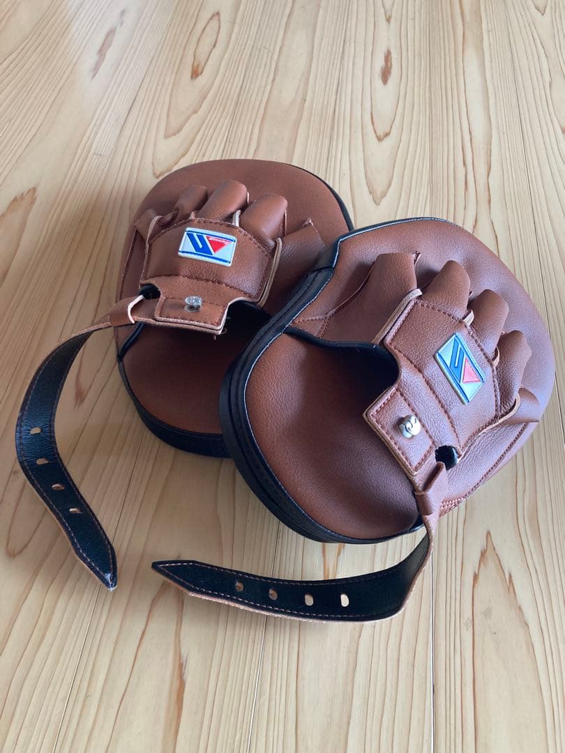 Winning（ウイニング） パンチングミット スタンダードタイプ Amazon | WINNING（ウイニング） パンチングミット スタンダードタイプ