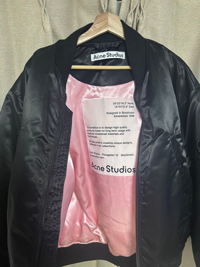 Misa様専用)Acne Studios ボンバージャケット ロゴグラム - メルカリ