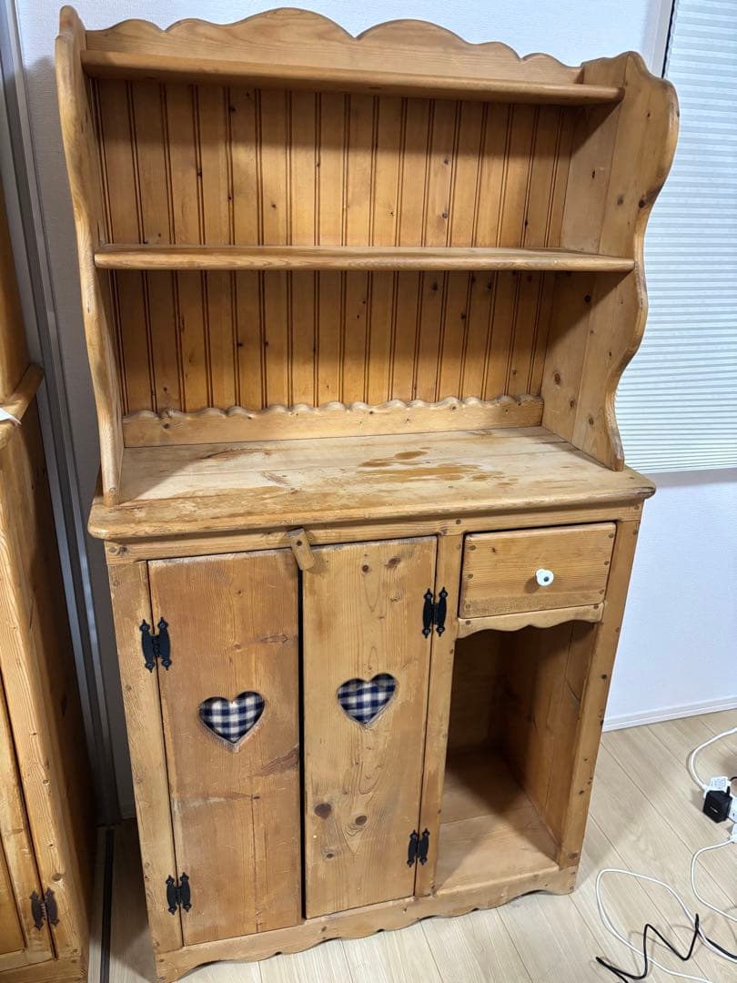 カントリー風木製シェルフ ハート型扉付き カントリーウォールシェルフ 幅50 ハートの扉 / RSE-75 : カントリー