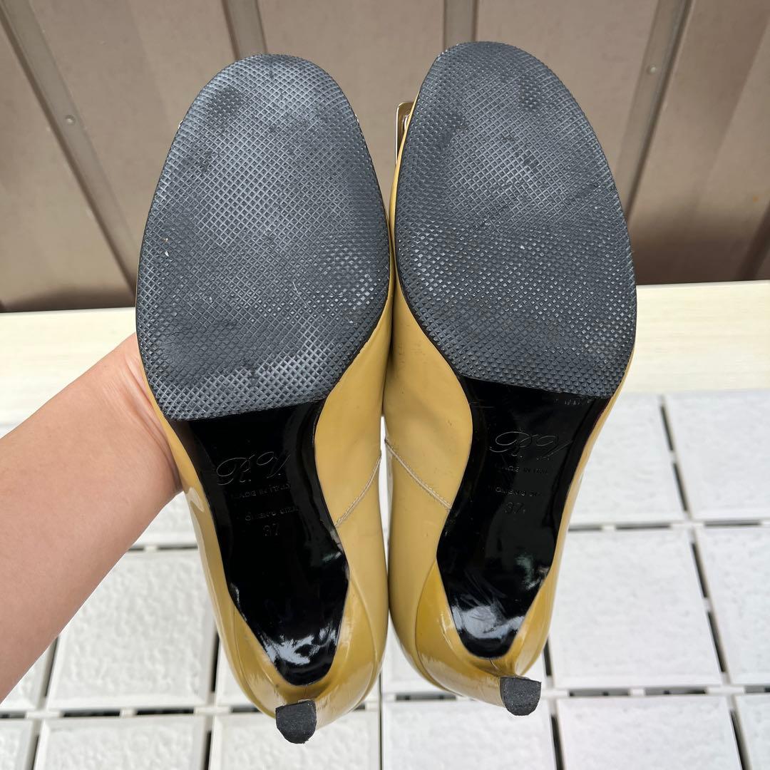 37 ROGER VIVIER 絵馬メル パンプス ベージュ 24