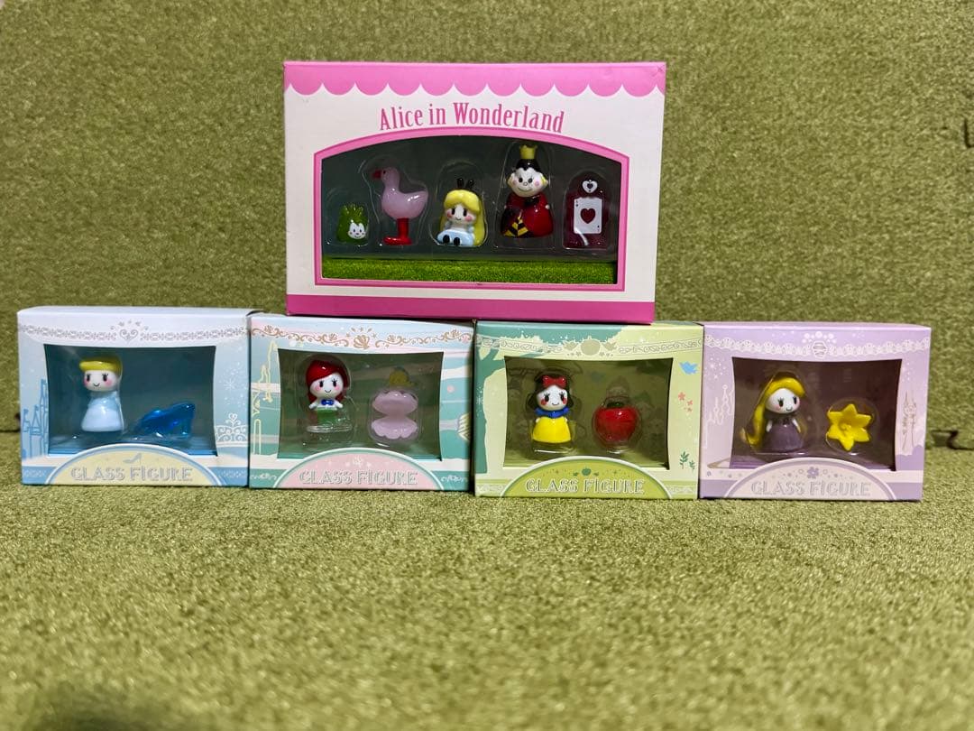 ディズニー　グラスフィギュア　まとめ売り 期間限定セール】ディズニーフィギュアセット 98体 - メルカリ