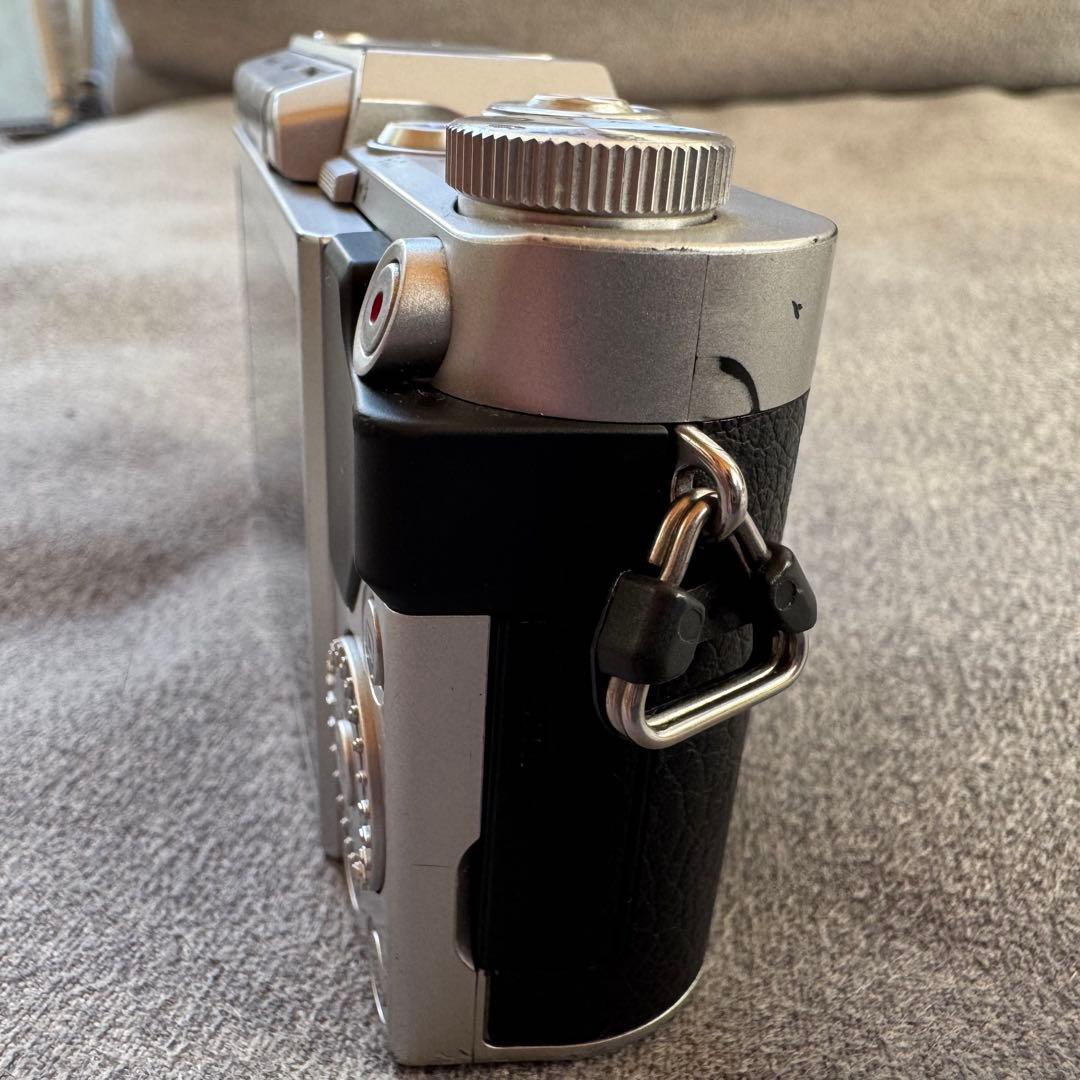 LUMIX DC-GF9 ダイヤル難あり - メルカリ