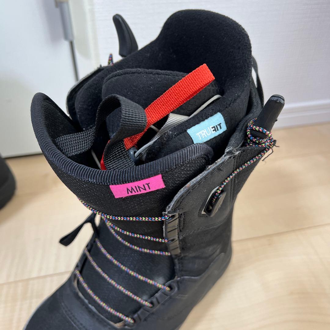 【美品_即日発送】BURTON スノボMINT-ASIAN FIT 22.5cm