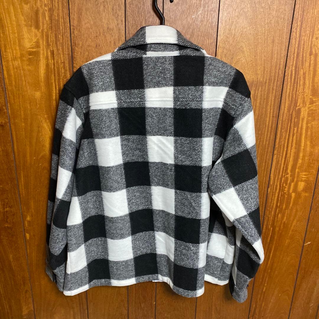 渡久地東亜様専用ナイキ SB エッセンシャル スケートボード シャツ