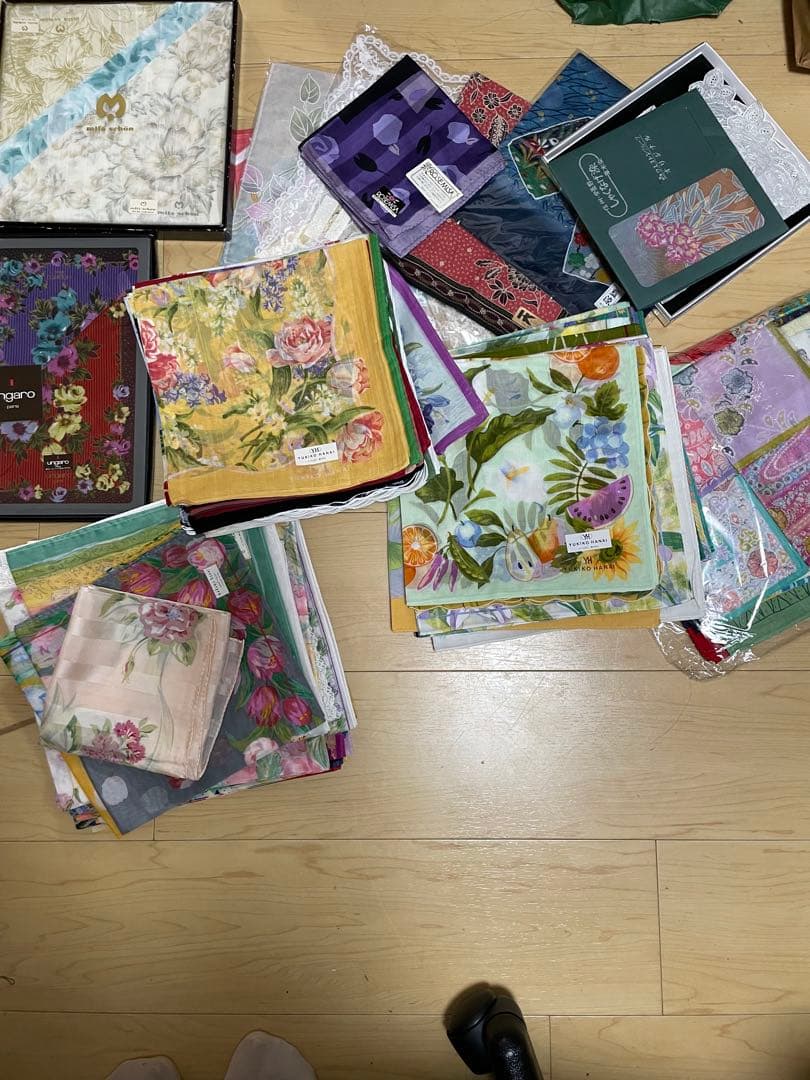 ki　HANAI YUKIKO他ハンカチセット　96枚20250725 ミニハンカチ 5枚セット ハローキティ ミニタオル セット ハンカチ