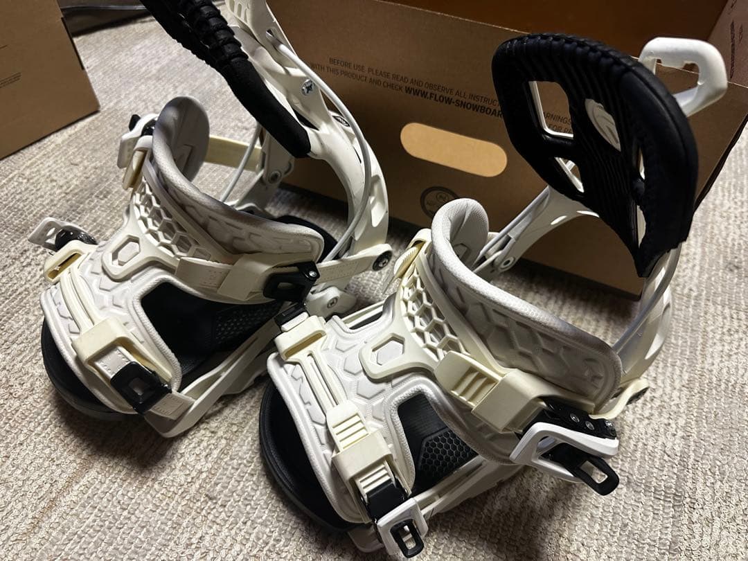 FLOW FUSE スノーボード ビンディング ホワイト FLOW（フロー） 即出荷 23-24 FLOW / フロー FUSE FUSION フューズ