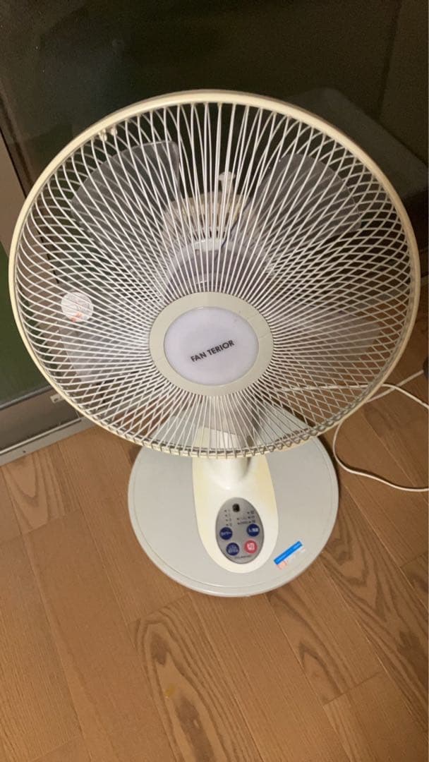 卓上扇風機 ホワイト 静音設計 リモコン付き ggkk-store_xr-df228