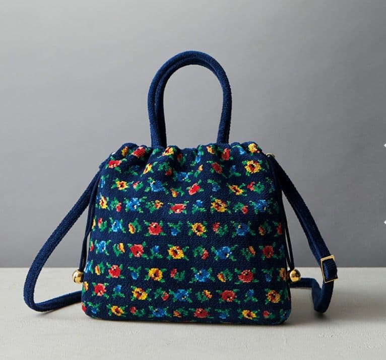 定価25000円程度♪ 新品未使用☆ フェイラー カリーナ 巾着ショルダー