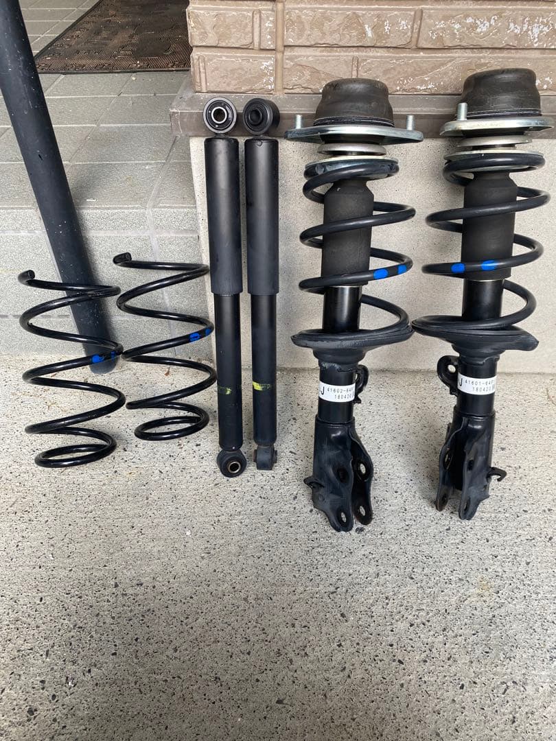 サスペンションキット 41601-64P11 ZX-4Rに適合する｜リアサスペンションの商品一覧｜バイクパーツ・用品