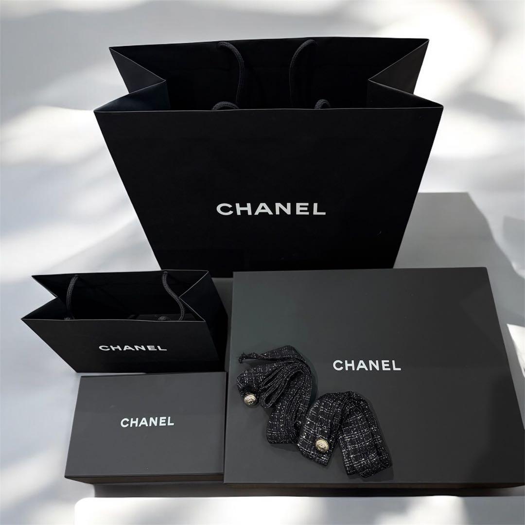 CHANEL 】ホリデークリスマス限定⭐︎空箱・ショップ袋・リボン&チャーム