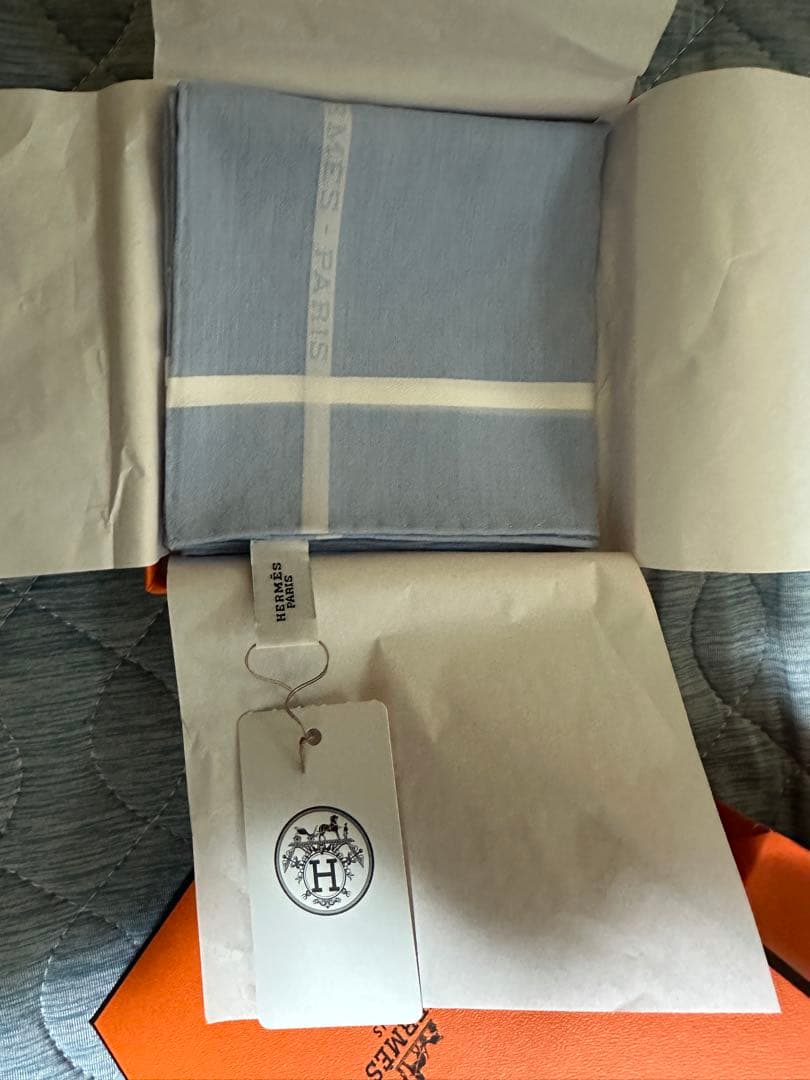 新品 未使用 エルメス HERMES ハンカチ 《 ジャカード H 》 紙袋付き