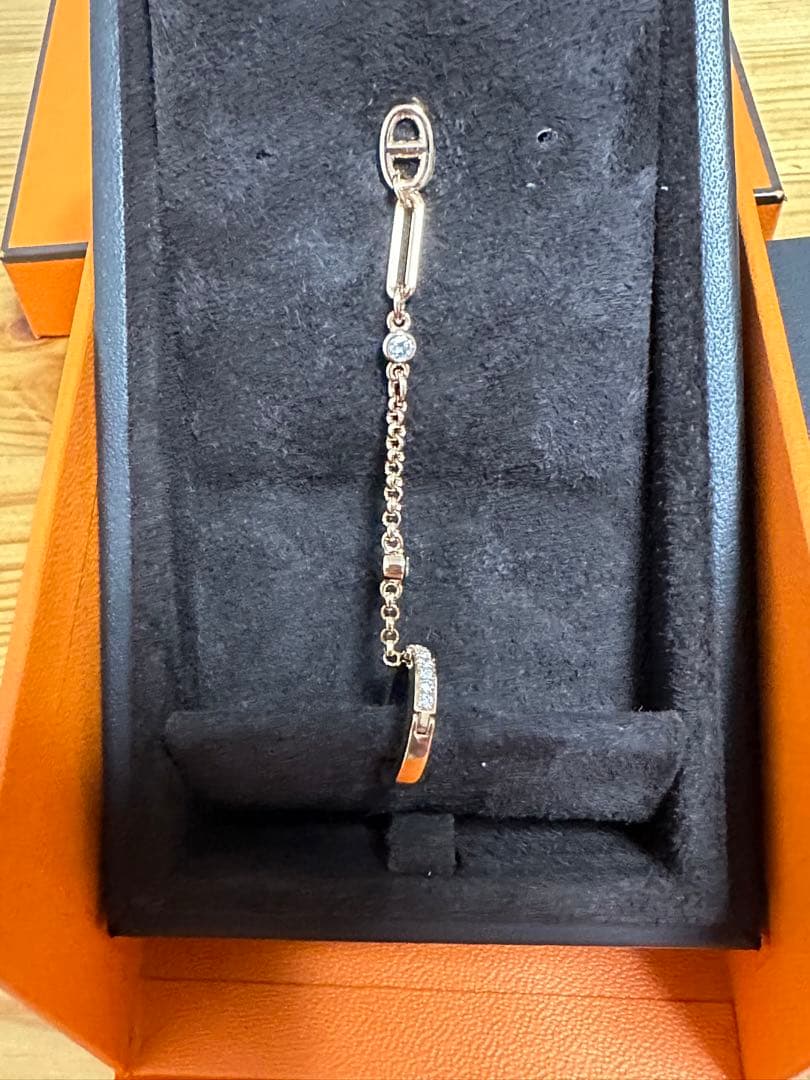 ト*ウ様 エルメス☆シェーヌダンクル カオス ピアス☆レア☆ - メルカリ