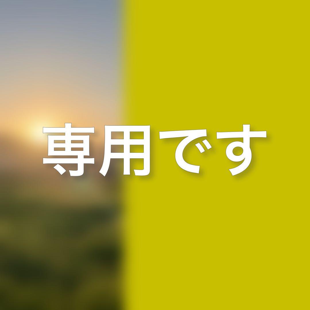 テコチチ【願いが叶う】財運を招く白蛇と猫｜井波彫刻 招き猫 楠 野中願児作 d47 MUSEUM | 商売繁盛や千客万来、魔よけや幸運の象徴。左手を挙げた