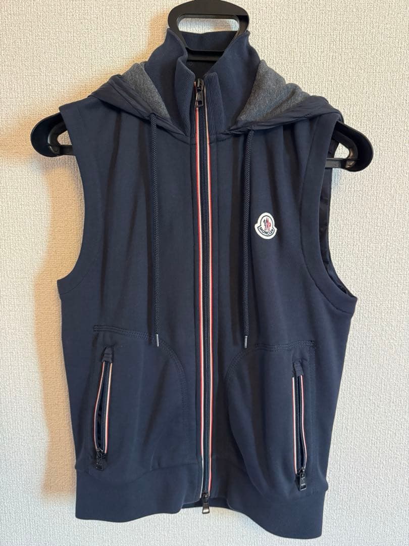 確実正規品！モンクレール　ベスト MONCLER (モンクレール) トリコロールトリミング フルジップ ダウン