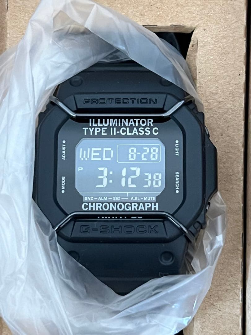 CASIO G-SHOCK エヌハリウッドDW-5600NH-JR N HOOLYWOOD × G-SHOCK DW-5600NH-9JR 22箱付き稼働極美品 付属品完備