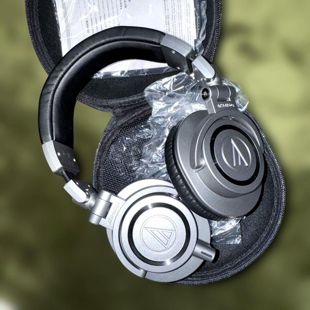【美品】Audio-Technica ATH-M50x DJヘッドホン シルバー ATH-M50x｜ヘッドホン：ワイヤードヘッドホン｜オーディオテクニカ