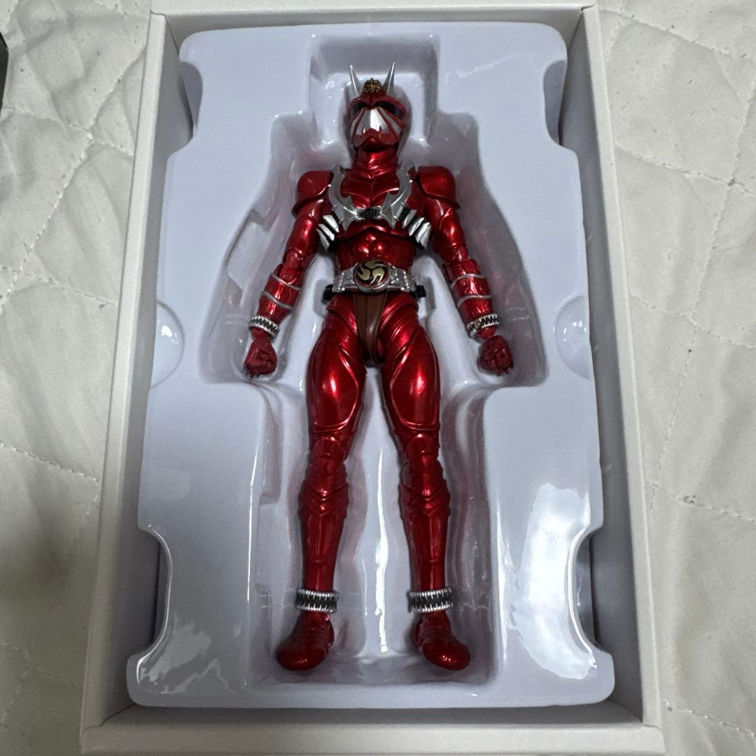 S.H.Figuarts 真骨彫製法 仮面ライダー響鬼 紅