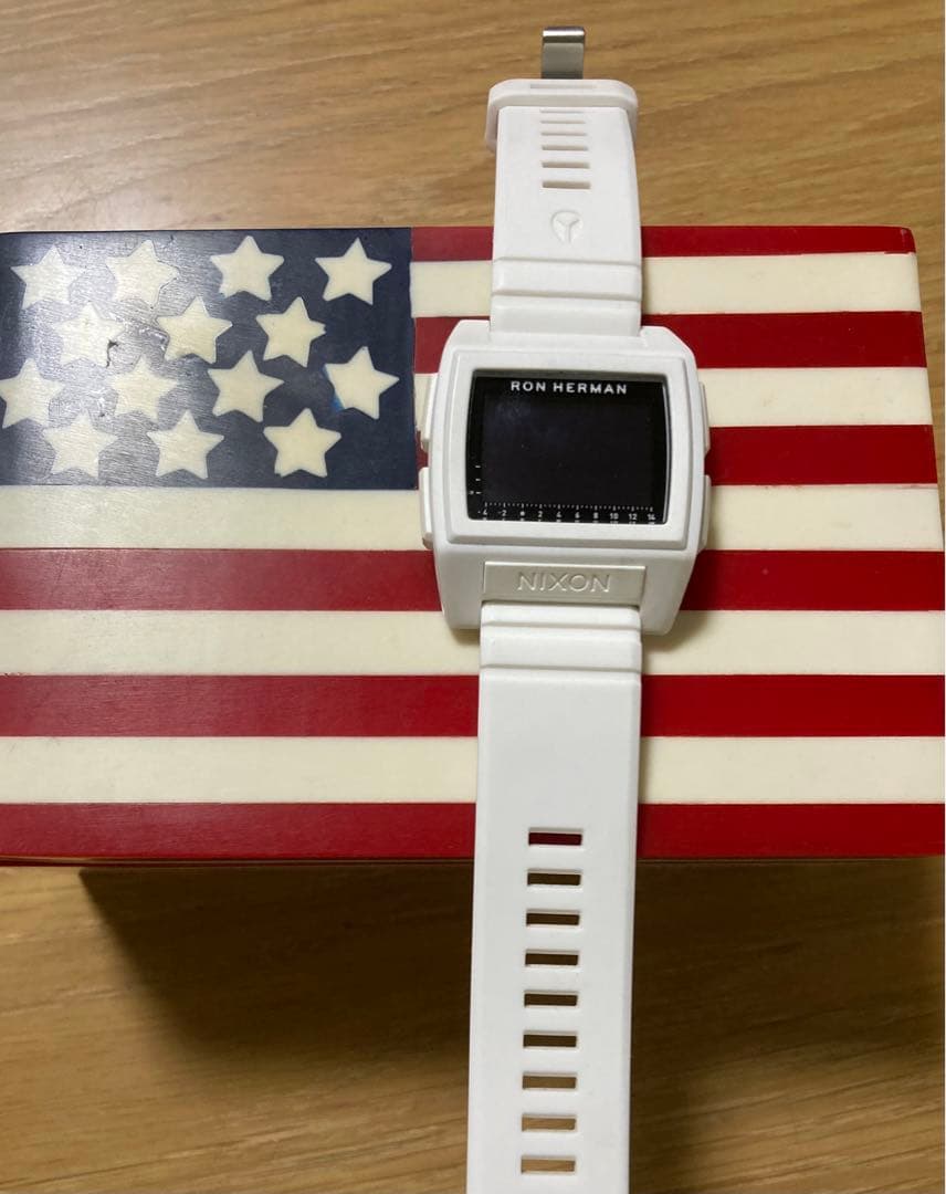 【ニクソン×ロンハーマン】限定コラボ ベースタイド プロ腕時計 RHC レア NIXONのRHC Ron Herman仕様のサーフウォッチが限定発売開始 | EYESCREAM