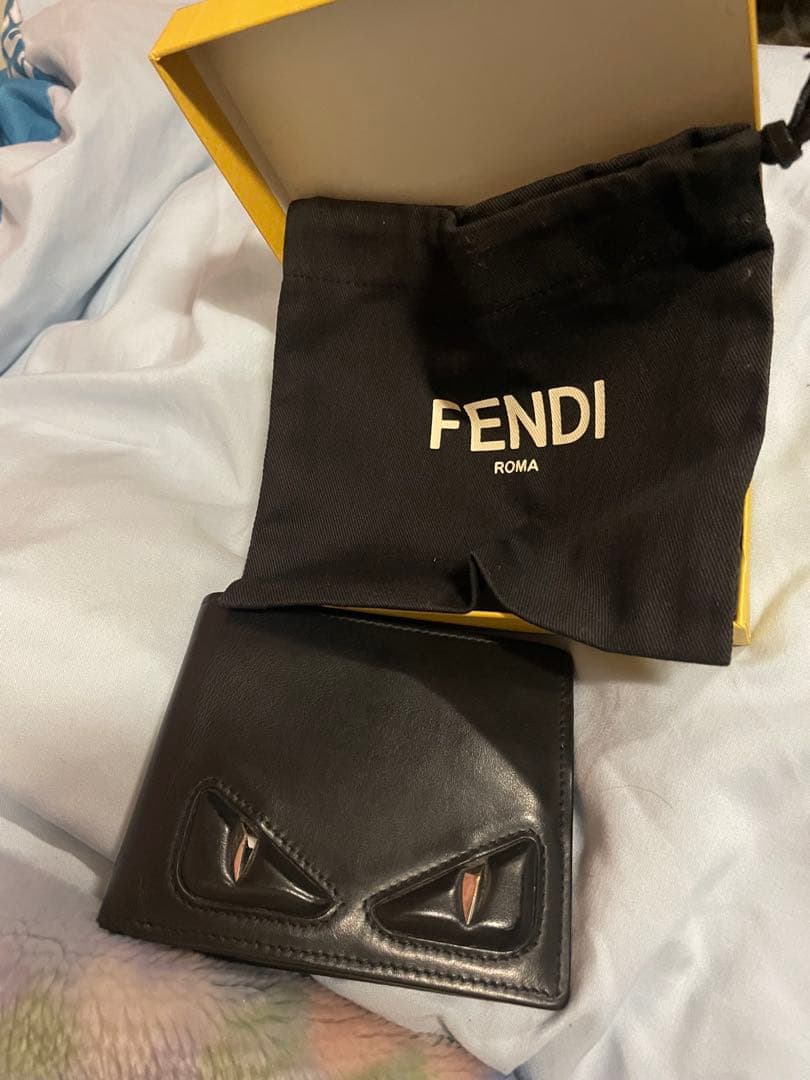 Fendi 二つ折り財布 黒 レザー モンスターアイデザイン フェンディ 2つ折財布 札入れ モンスター バグズアイ レザー ブラック