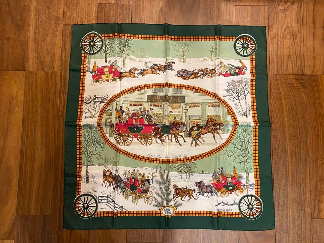 エルメス HERMES 馬車風景のハンカチ 緑 約88cm x 88cm Hermès *Limited Edition Museum of Fine Arts Houston 2005* Faune et Flo