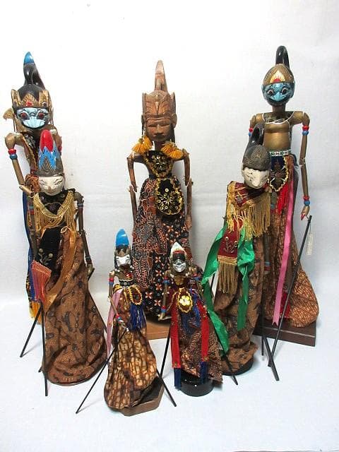 『インドネシア伝統的人形劇 ワヤン・ゴレ』 操り中古人形７体 アンティーク人形 楽天市場】インドネシア 影絵芝居 人形芝居 ワヤンゴレ ワヤン・クリ