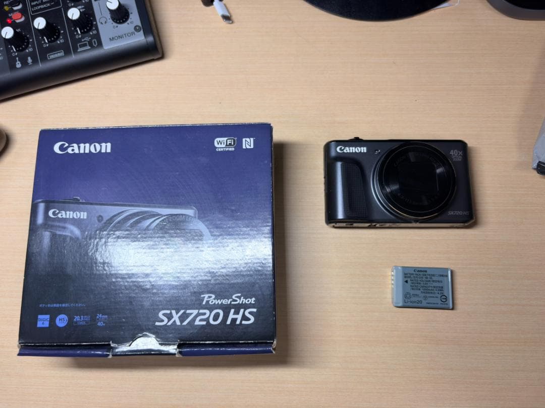 Canon SX720 HS（光学40倍ズーム）｜動作確認済 Amazon | Canon デジタルカメラ PowerShot SX720 HS レッド 光学40倍