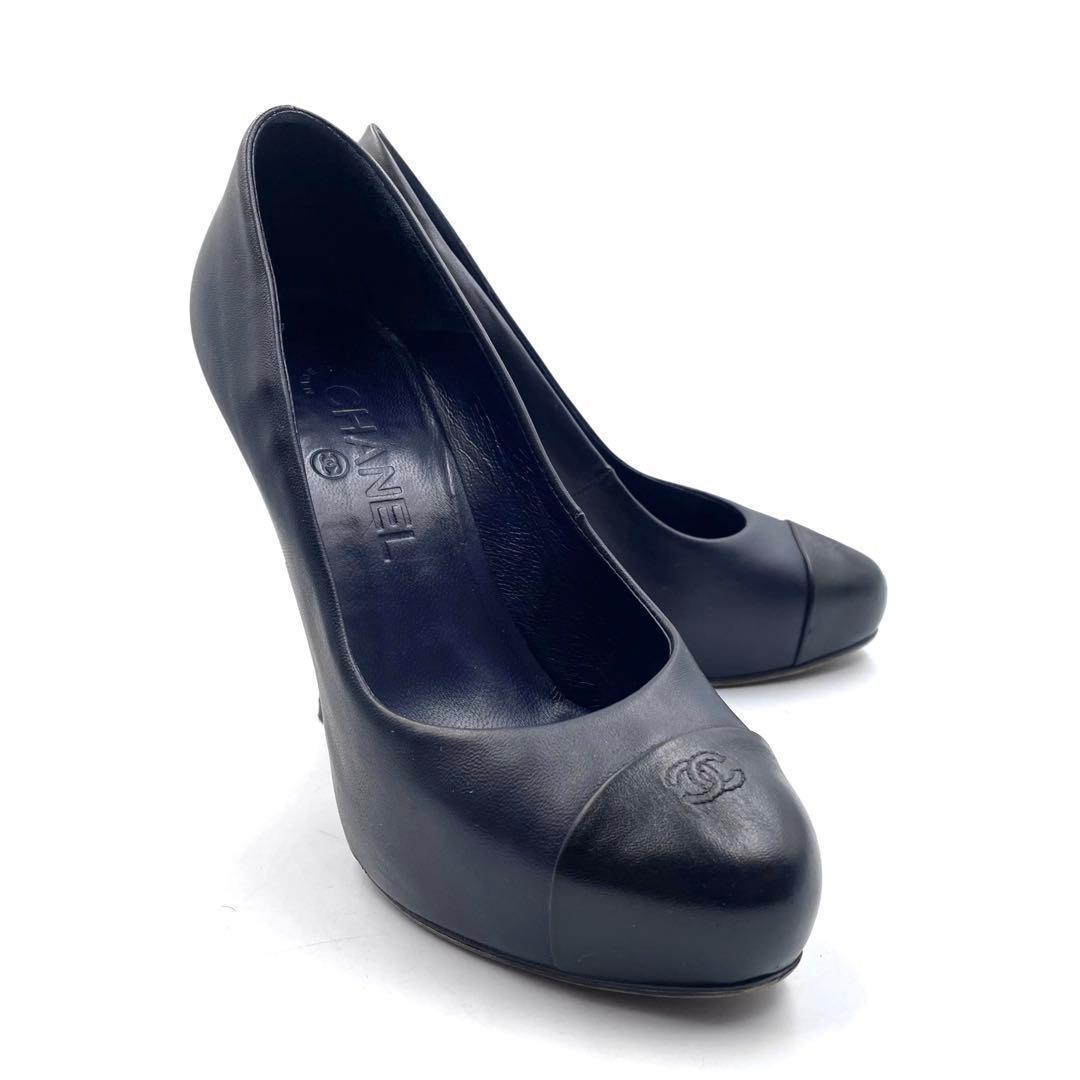 《超美品》シャネル 厚底 パンプス ココマーク バイカラー 紺黒系 37 箱あり