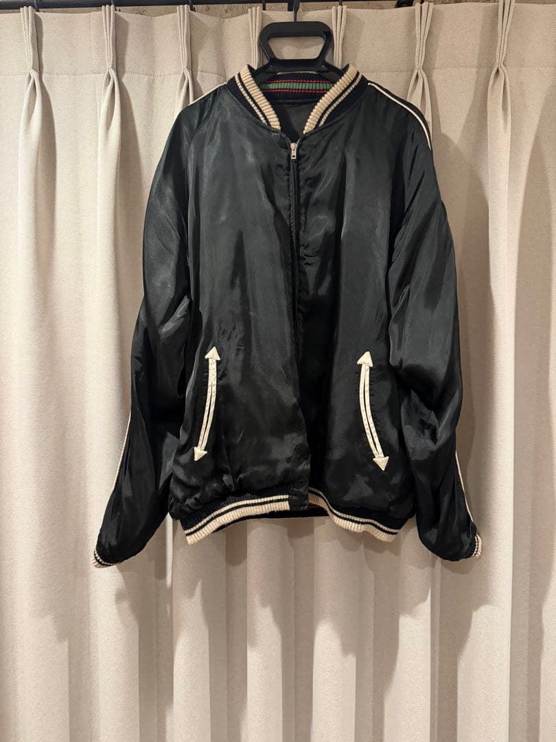 虎 富士山 刺繍 スカジャン 【坊屋春道モデル】の通販はau PAY