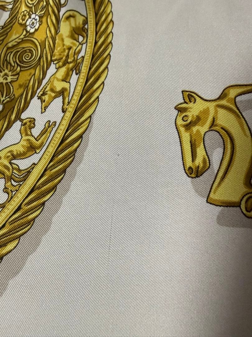 HERMES エルメス カレ90 スカーフ 黄金の騎士 グリーン 色褪せあり