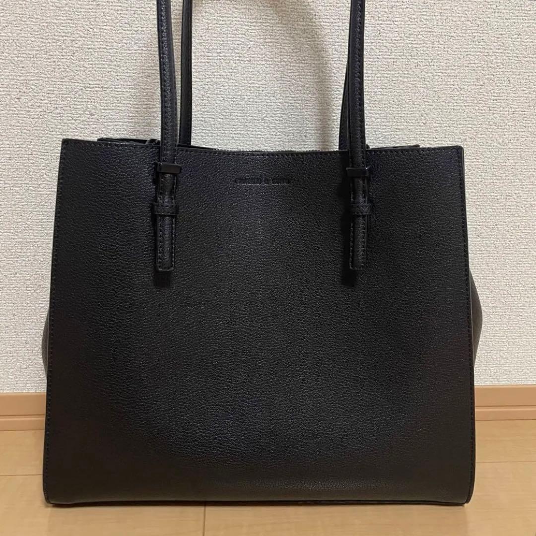 チャールズアンドキース　 クラシックダブルハンドル トートバッグ CHARLES & KEITH クラシックダブルハンドル トートバッグ 【再入荷