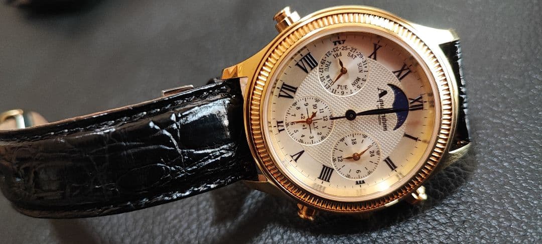 アクアスキュータム 【150周年記念モデル】 グランドコンプ