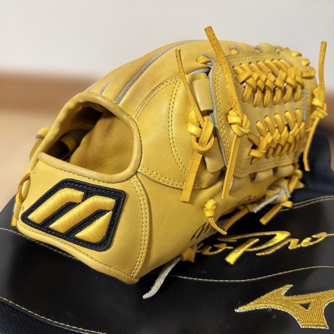【美品】右投用 ミズノプロ グローブ 復刻版 Mラベル 軟式用 美品】右投用 ミズノプロ グローブ 復刻版 Mラベル 軟式用 - メルカリ