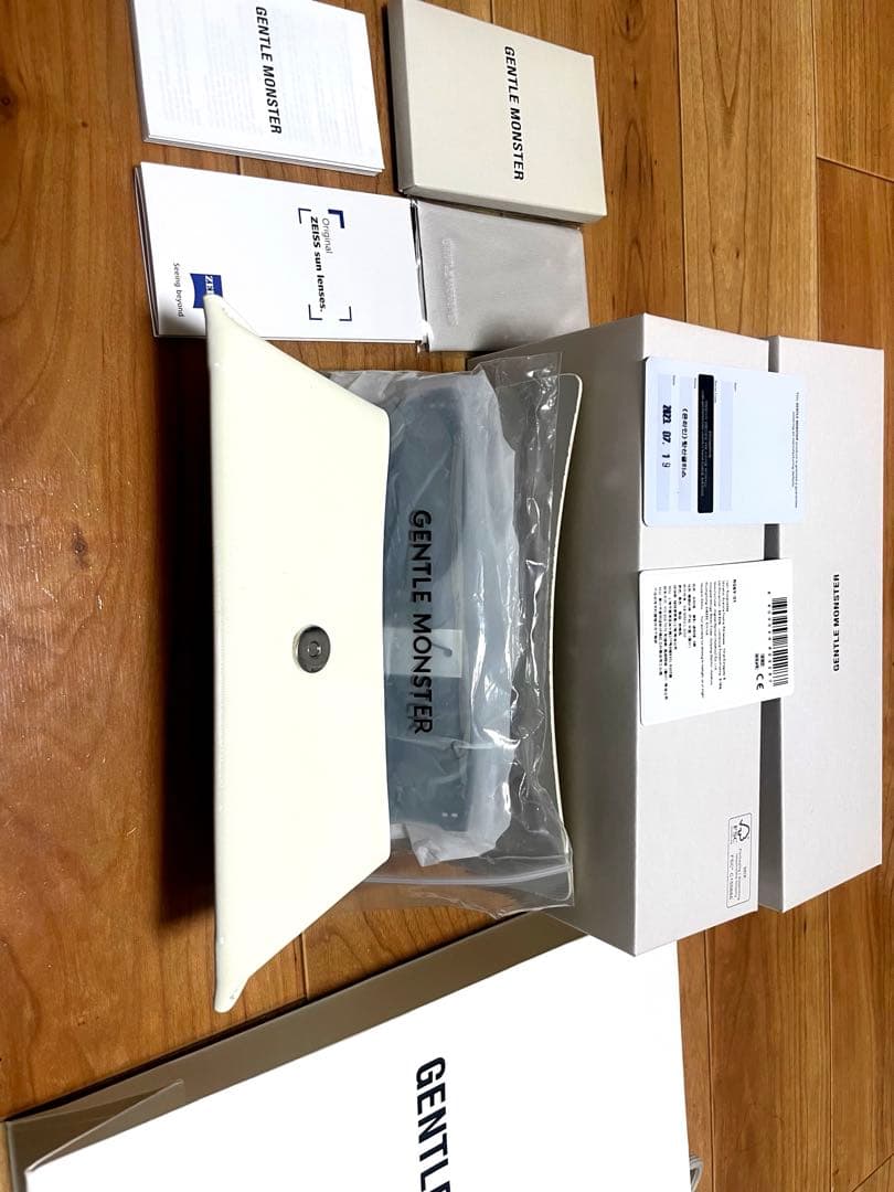 GENTLE MONSTER ROSY01 サングラス ブラック ナンバー有り - メルカリ