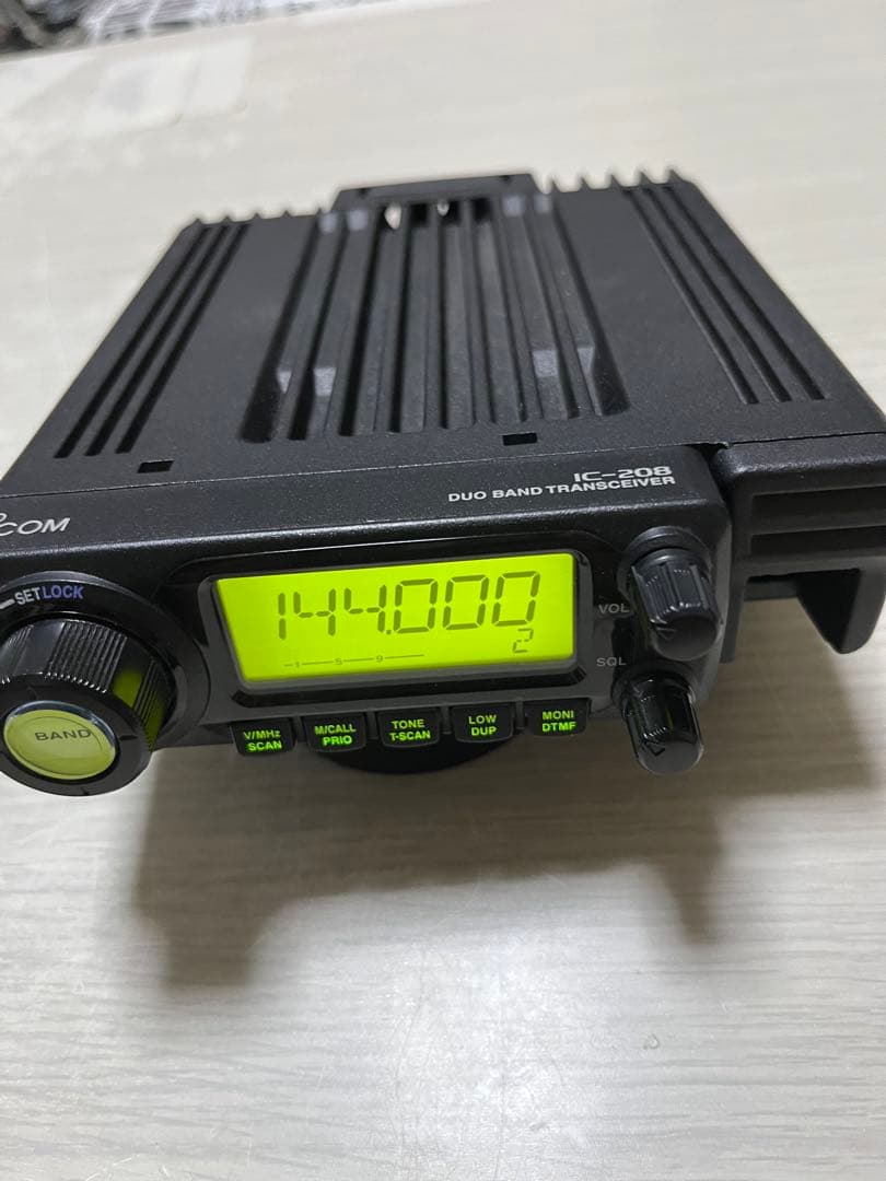 IC-208 デュアルバンド受信機 IC-208 デュアルバンド受信機 IC-208 デュアルバンド受信機 IC-208