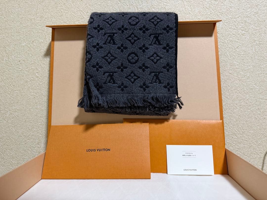 LOUIS VUITTON　ルイヴィトン　マフラー ポケット付きで可愛い Louis Vuitton マフラー カシミヤ 大人気 (Louis