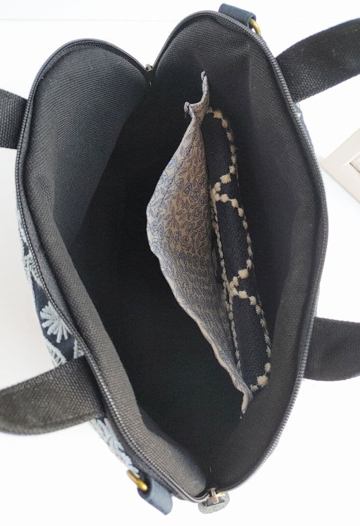 1点のみ レア swing camellia ミニサイズまるいファスナーバッグ