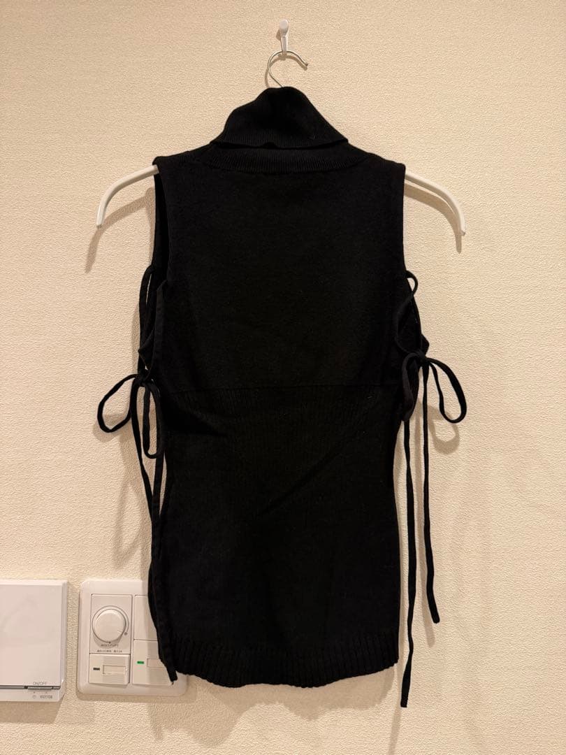 andmary Adele ribbon tank Black - メルカリ