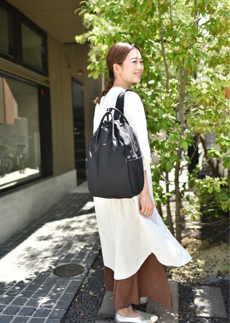 レザー持ち手の2WAYリュック　our レザー持ち手の2WAYリュック – OURHOME