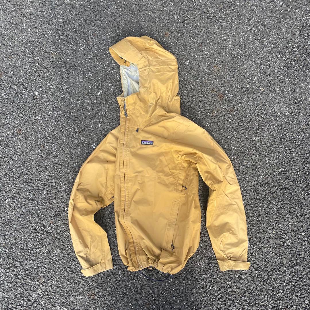 大人気カラー‼️】Patagoniaナイロンジャケット ベージュ S - メルカリ