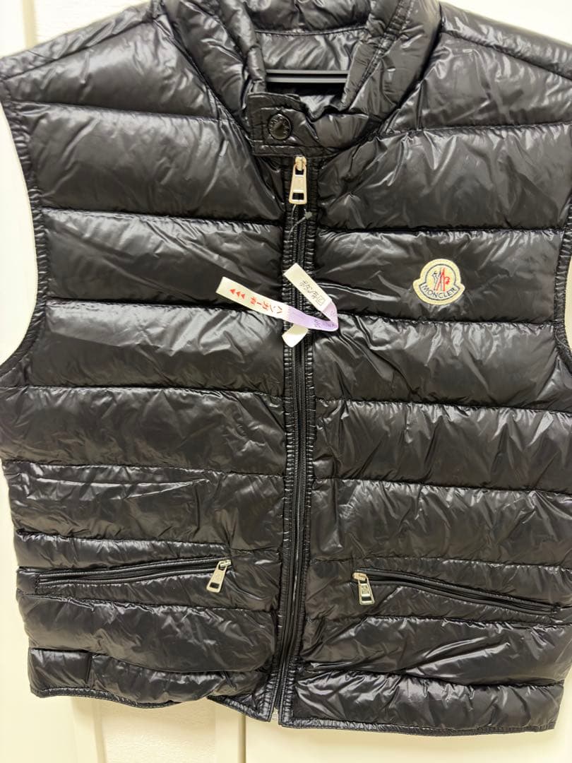 モンクレールブラック ダウンベスト サイズ2 モンクレール ダウンベスト メンズ LUIRO ブラック MONCLER 1A000 46