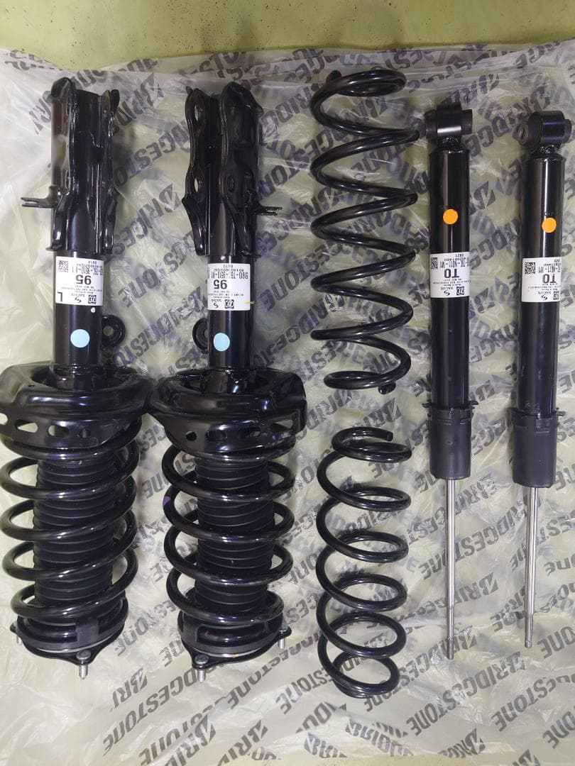 HONDA RC1 RC2 RC4 オデッセイ 純正 サスペンションキット - メルカリ