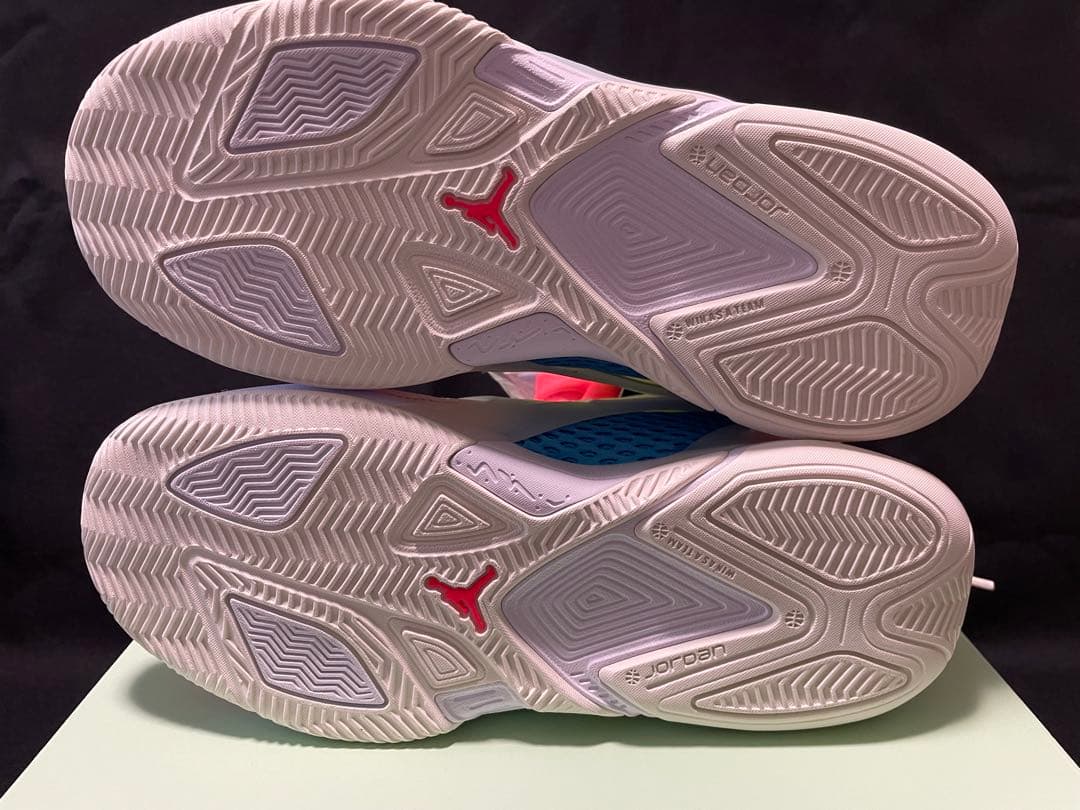 新品 JORDAN HEIR PF 22.5cm