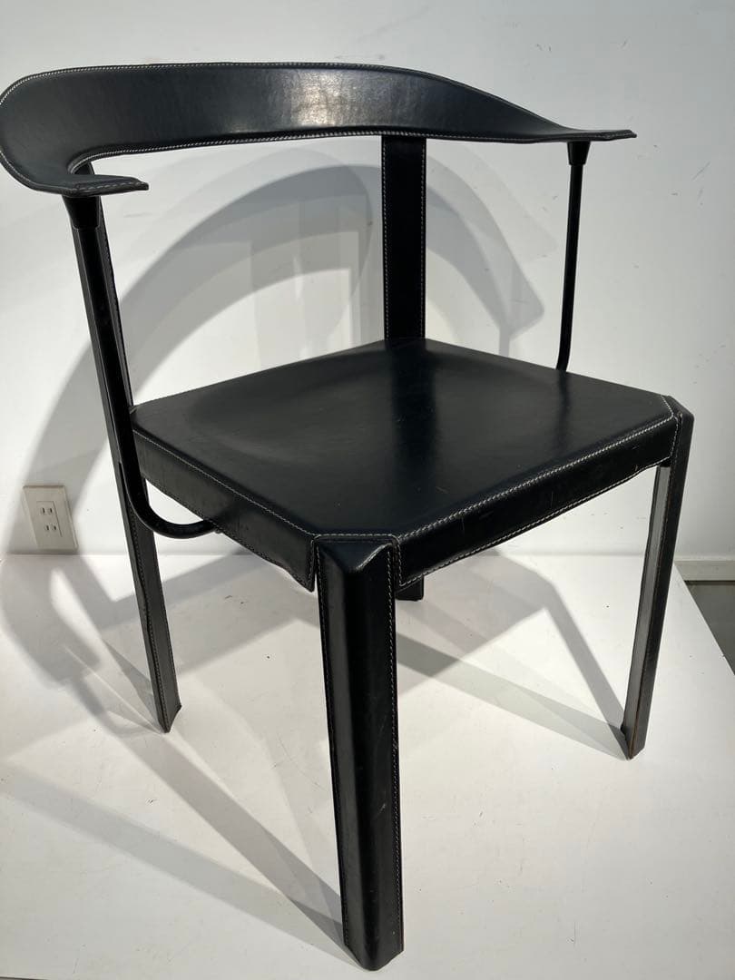 ヴィンテージ、デザイナーズチェア、本革、ポストモダン、カッシーナ