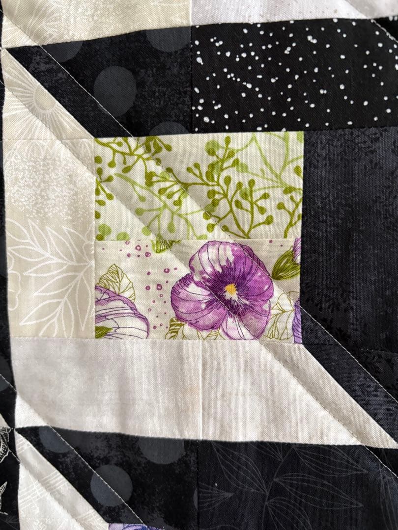 パッチワークキルト タペストリー ハンドメイド - メルカリ