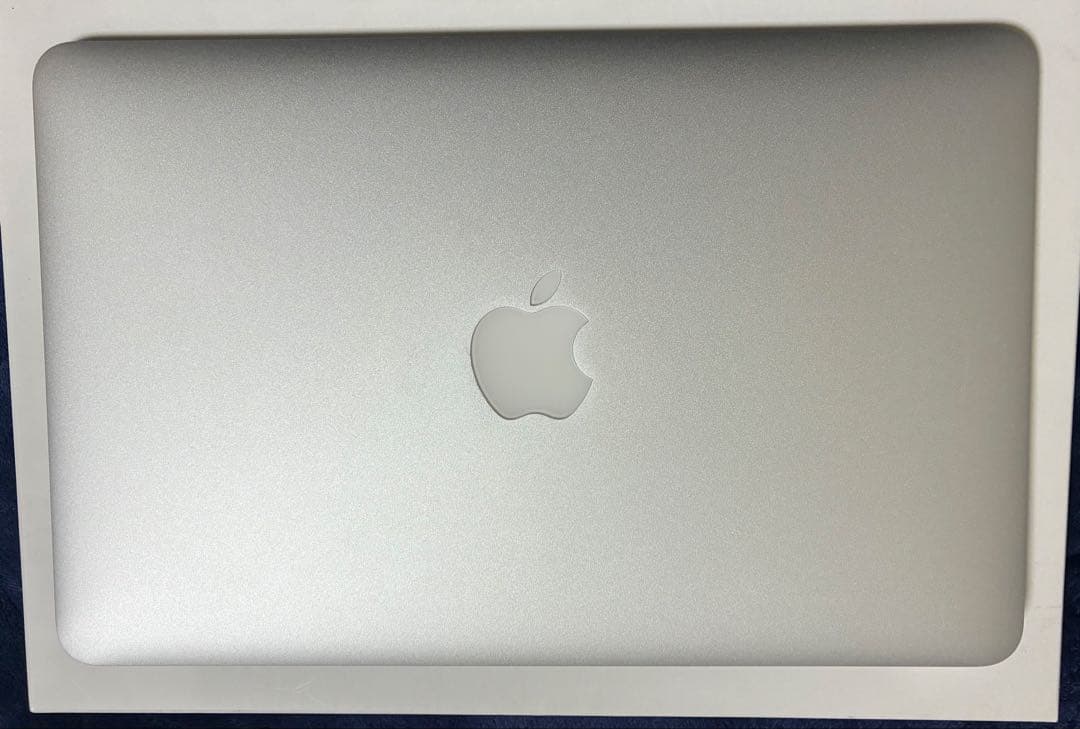 完動品　MacBook air 11インチ　2015 Intel Mac MacBook Air 11 インチ (2015) アルミニウム - Core i7 2.2 GHZ - SSD
